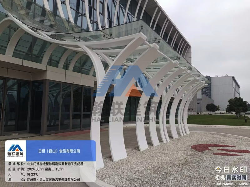 日世食品-事务栋玻璃顶钢构防腐翻新工程